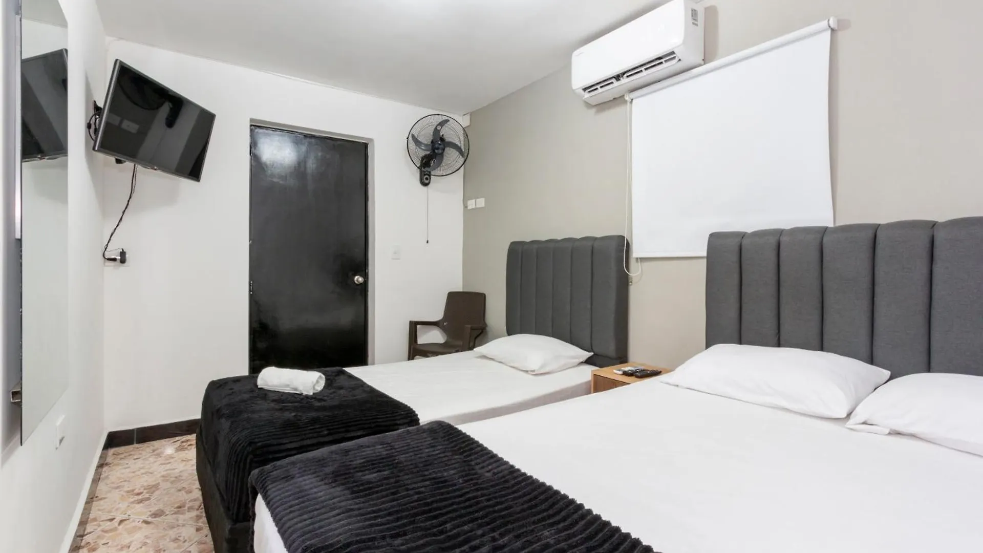 מדיין Hotel De Leon Estadio